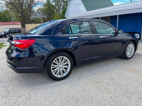 Used 2012 Chrysler 200 Limited FWD image 4