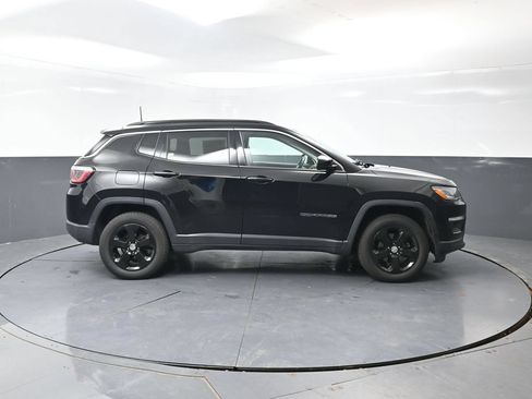 Used 2020 Jeep Compass Latitude AWD/4WD image 4