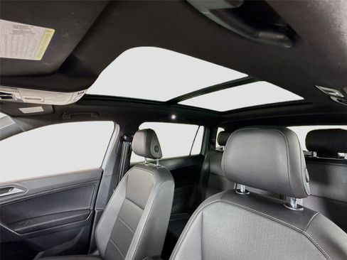 Used 2021 Volkswagen Tiguan SE R-Line w/ 3rd Row Seat Package image 15