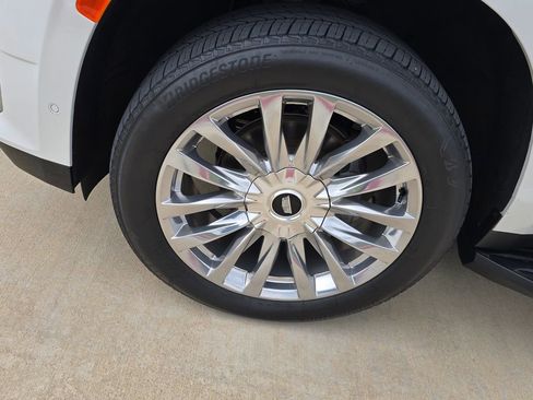 Used 2023 Cadillac Escalade Premium Luxury w/ LPO, Floor Liner Package RWD image 9
