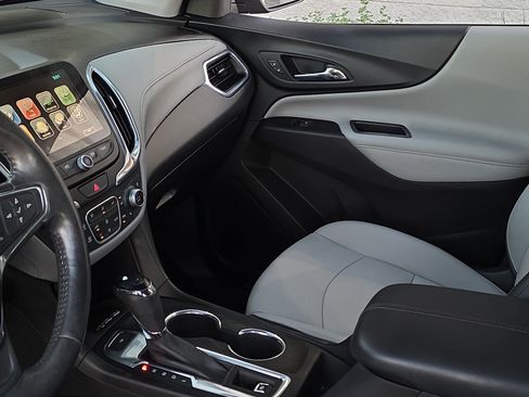 Used 2018 Chevrolet Equinox Premier image 28