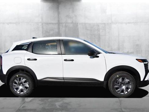 New 2026 Nissan Kicks S image 5