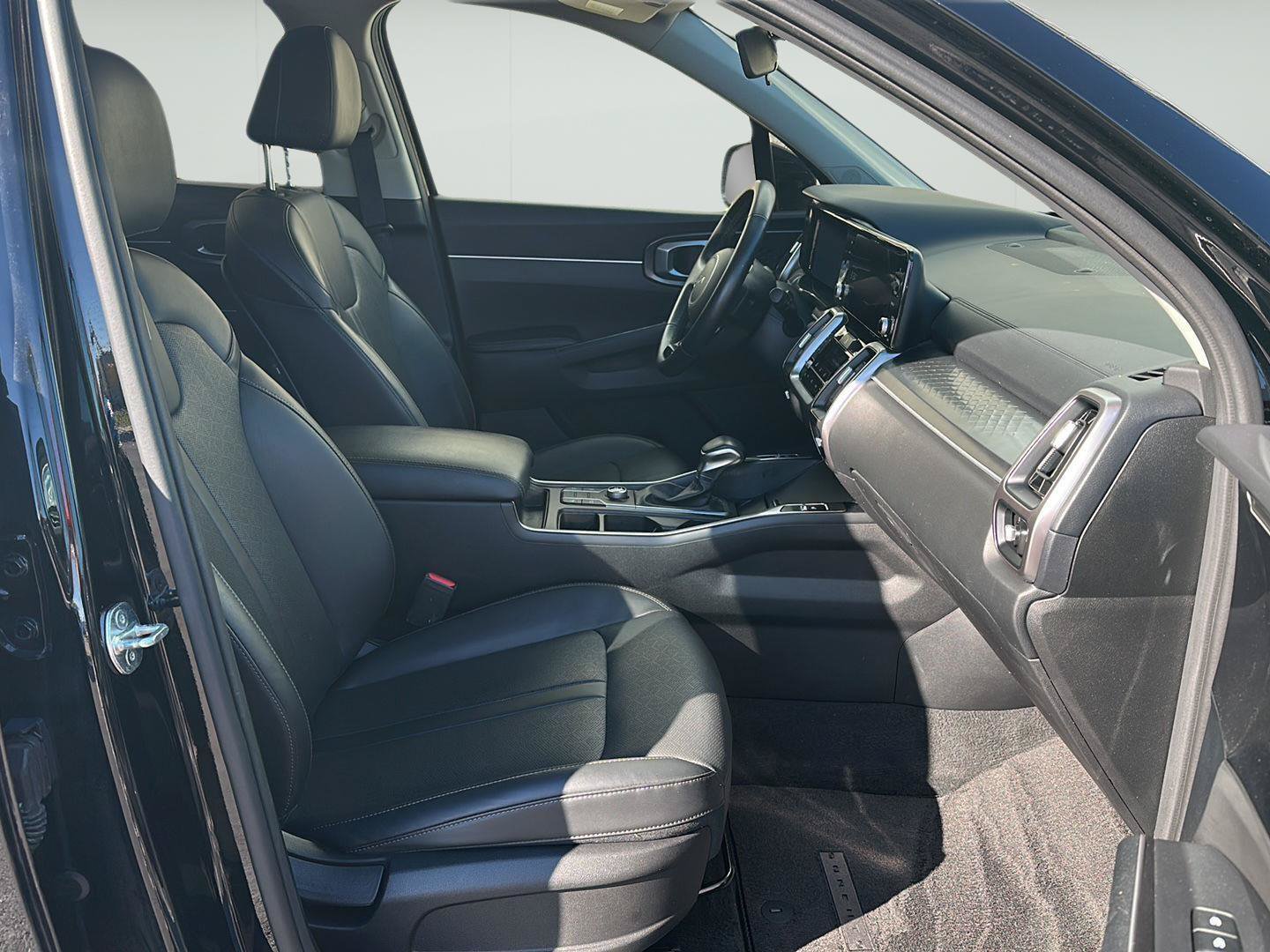 Used 2023 Kia Sorento S w/ Panoramic Sunroof Package FWD image 20