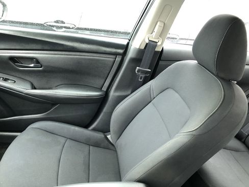 Used 2024 Nissan Sentra S image 21