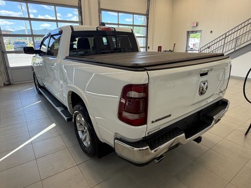 Used 2022 RAM 1500 Laramie AWD/4WD image 4