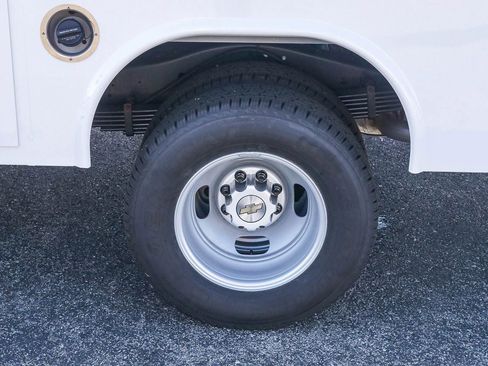 New 2026 Chevrolet Express 3500 w/ Power Convenience Package image 6