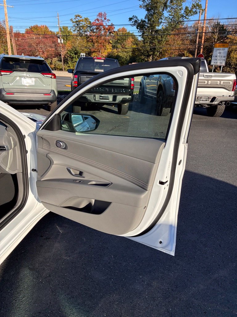 Used 2026 Hyundai Elantra Sport FWD image 20