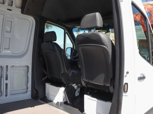 Used 2025 Mercedes-Benz Sprinter 2500 image 13