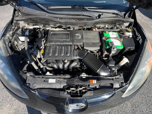 Used 2011 MAZDA MAZDA2 Touring image 8