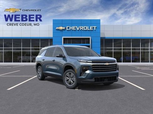 New 2026 Chevrolet Traverse LT w/ Driver Confidence Package FWD image 1