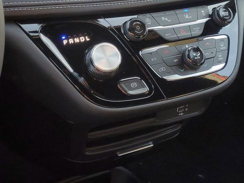New 2026 Chrysler Pacifica Select FWD image 13
