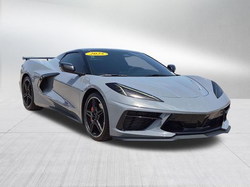 Used 2025 Chevrolet Corvette Stingray Preferred Conv w/ Z51 Performance Package RWD image 7