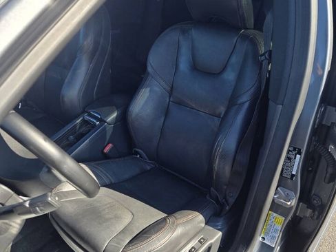 Used 2016 Volvo XC60 T6 w/ Proximity Package AWD/4WD image 15