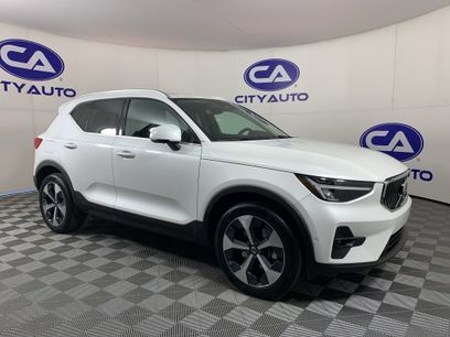 Used 2023 Volvo XC40 B5 Plus w/ Driver Assist Package