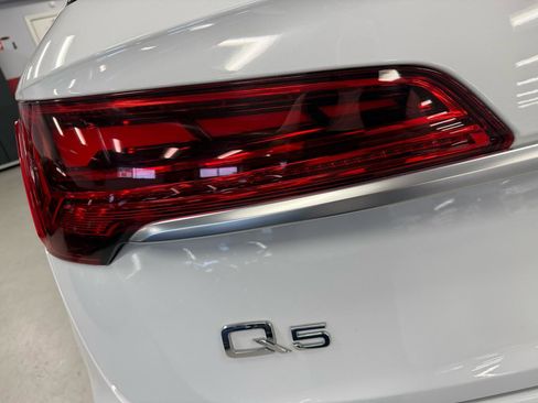Used 2023 Audi Q5 2.0T Premium Plus w/ Premium Plus Package AWD/4WD image 12