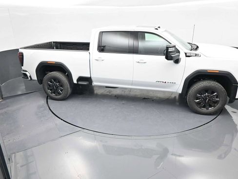 New 2026 GMC Sierra 2500 AT4 w/ AT4 Premium Plus Package image 32