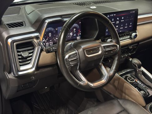 Used 2024 GMC Canyon Denali image 19