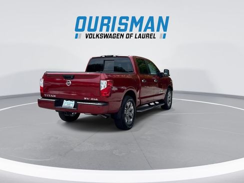 Used 2019 Nissan Titan SV w/ SV Convenience Package AWD/4WD image 8