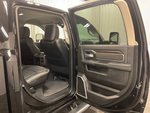 Used 2024 RAM 3500 Laramie image 21