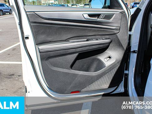 Used 2024 Volkswagen Atlas Cross Sport SE image 37