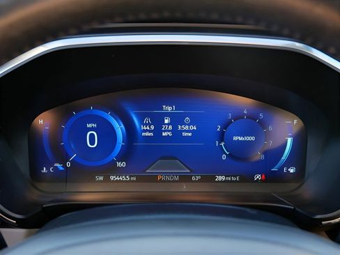 Used 2020 Ford Escape Titanium image 20