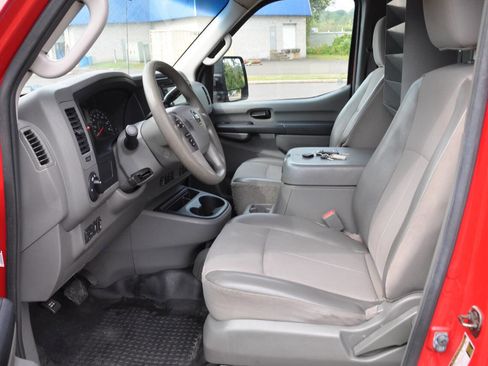 Used 2015 Nissan NV 2500 SV w/ Technology Package image 16