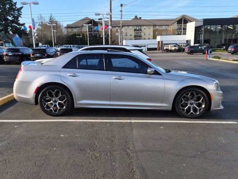 Used 2017 Chrysler 300 S w/ S Model Appearance Package image 4