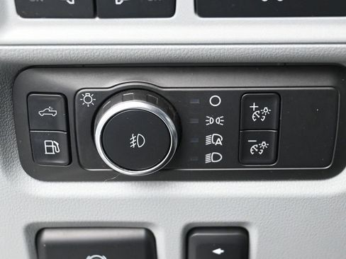 Used 2021 Ford F150 Limited image 16