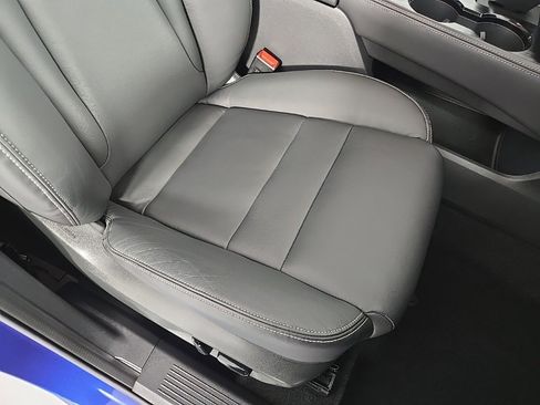 Used 2021 Nissan Rogue SL w/ Premium Package image 18