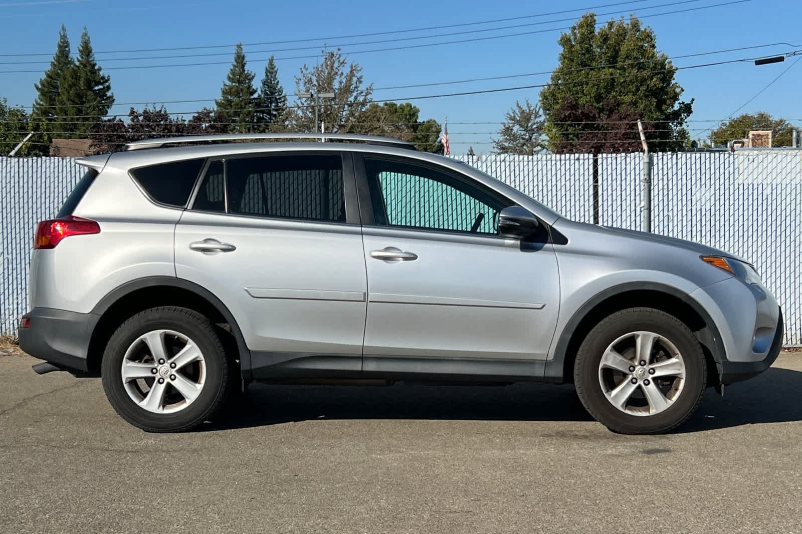 Used 2014 Toyota RAV4 XLE FWD image 6