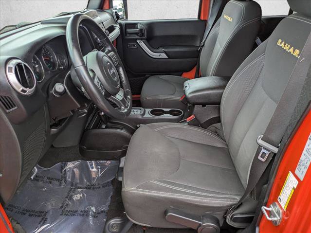 Used 2015 Jeep Wrangler Unlimited Sahara AWD/4WD image 15