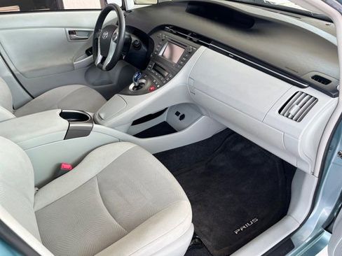 Used 2012 Toyota Prius Four image 7
