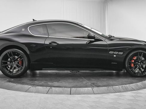 Used 2018 Maserati GranTurismo Sport image 9