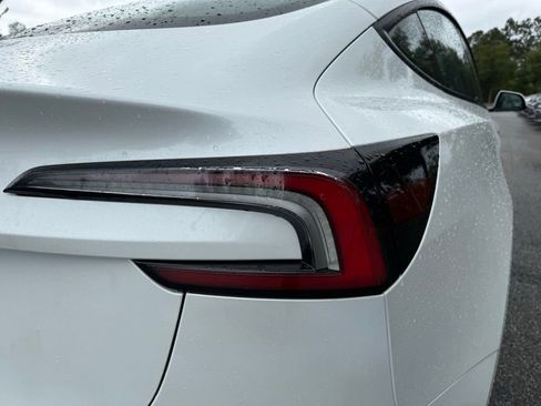 Used 2025 Tesla Model 3 image 11