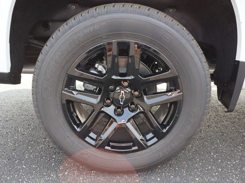 New 2026 Chevrolet Silverado 1500 RST w/ Dark Appearance Package AWD/4WD image 29