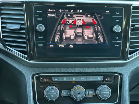 Used 2020 Volkswagen Atlas Cross Sport SEL Premium image 17