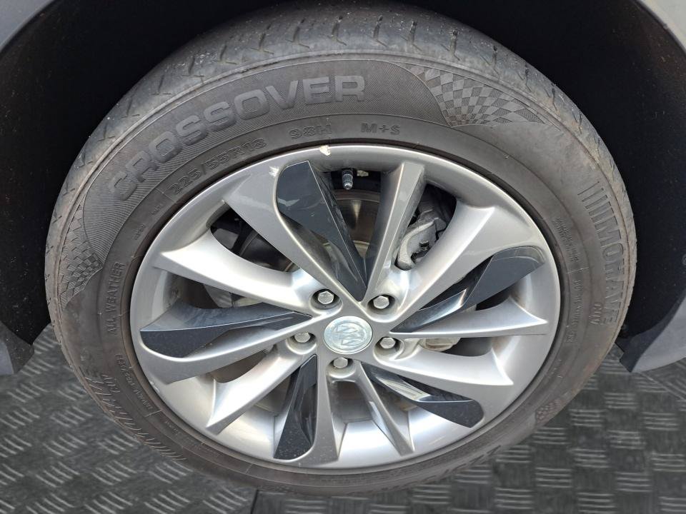 Used 2021 Buick Encore GX Preferred w/ Sport Touring Package FWD image 15