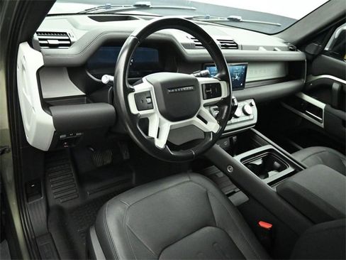 Used 2022 Land Rover Defender 110 SE image 9