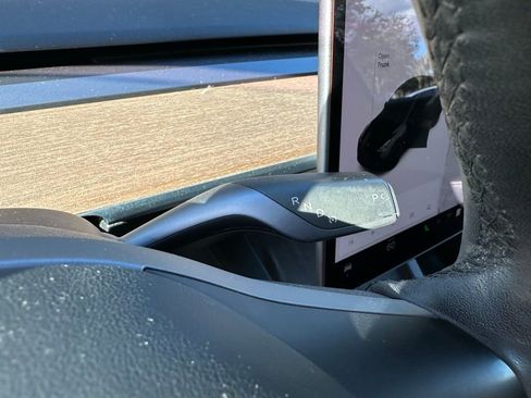 Used 2021 Tesla Model Y Performance image 27