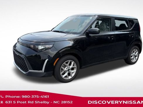Used 2024 Kia Soul LX w/ Option Group 015 FWD image 1