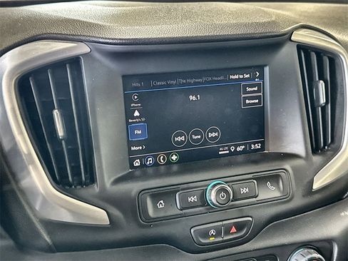 Used 2024 GMC Terrain SLE image 19