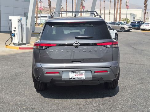 New 2026 Nissan Pathfinder SL FWD image 4