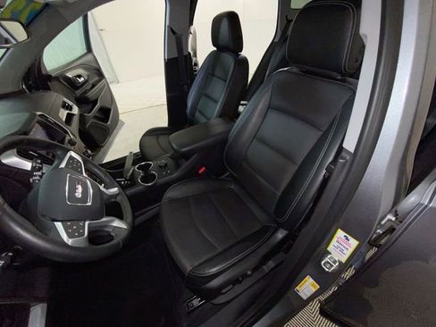 Used 2023 GMC Terrain SLT image 15