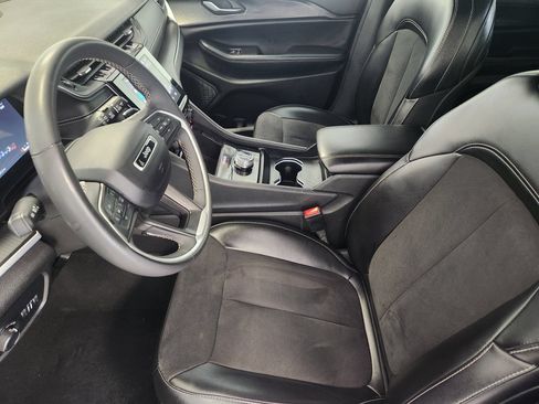 Used 2024 Jeep Grand Cherokee L Laredo AWD/4WD image 12