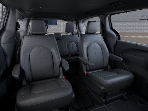 New 2026 Chrysler Pacifica Select AWD/4WD image 16