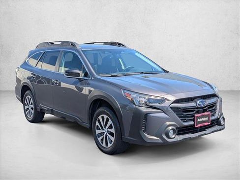Certified 2024 Subaru Outback Premium AWD/4WD image 3