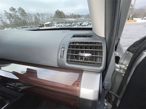 Used 2024 Toyota 4Runner Limited image 30