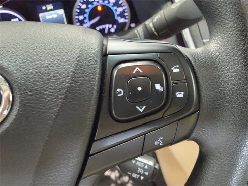 Used 2017 Toyota Camry LE image 13