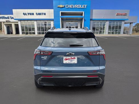 New 2026 Chevrolet Equinox RS w/ Convenience Package III FWD image 9