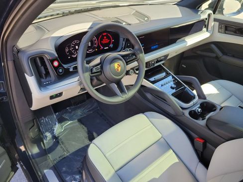 New 2026 Porsche Cayenne AWD/4WD image 4